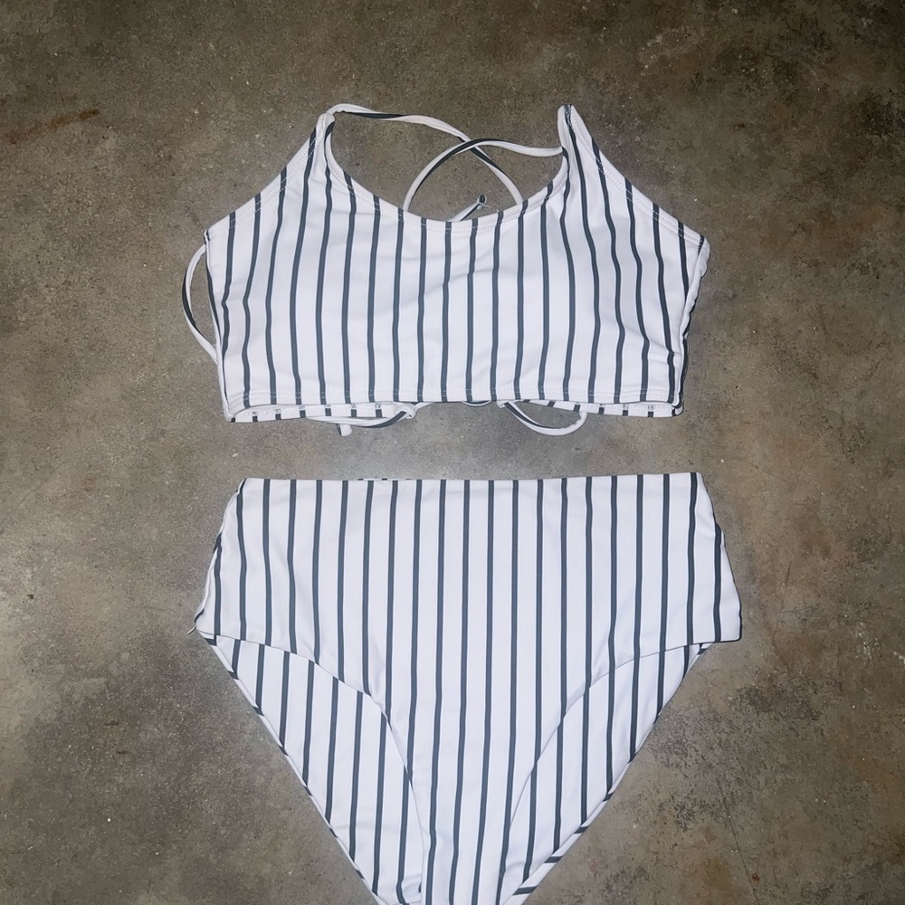 SHEIN Black and White Striped Bikini